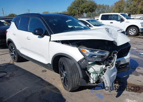 2020 Volvo Xc40 T4 R-Design из США, поврежденный, VIN YV4AC2HMXL2345850